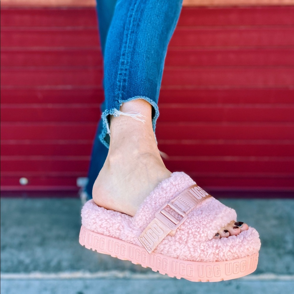Baby Pink Fluffita Uggs